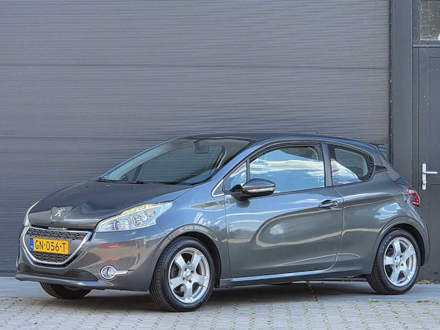 Peugeot - 2014 - 208 - 1.2 vti access - gn-056-t - personenauto - afbeelding 1 van  25