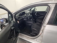 Peugeot - 2014 - 208 - 1.2 vti active - personenauto - afbeelding 11 van  14