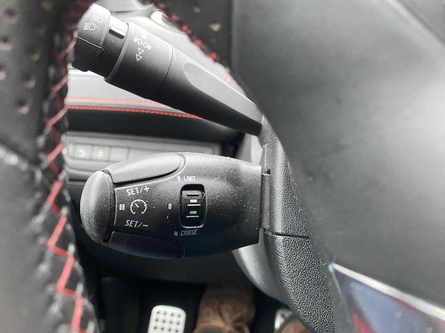 Peugeot - 2014 - 208 - 1.6 thp gti - x-953-bj - afbeelding 18 van  36