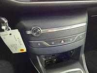 Peugeot - 2014 - 308 - 1.6 e-hdi bl premium - personenauto - afbeelding 10 van  20
