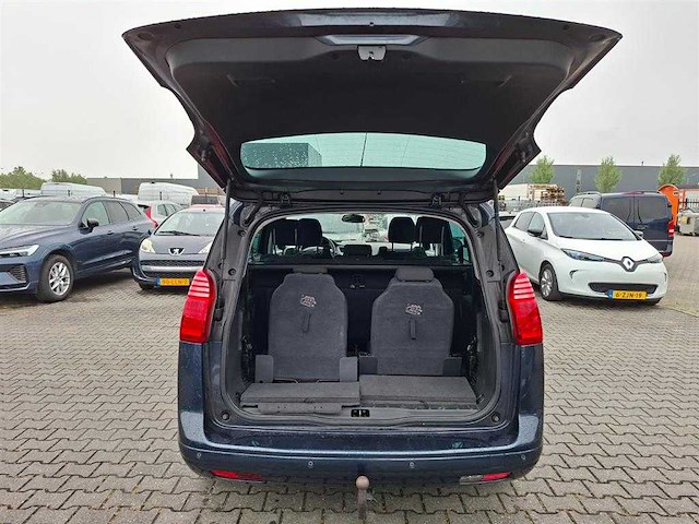 Peugeot - 2014 - 5008 - 1.6 thp active 7p. - personenauto - afbeelding 17 van  20
