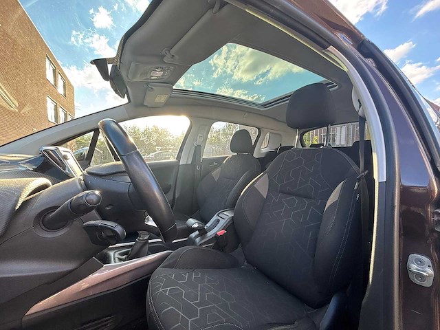Peugeot - 2015 - 2008 - 1.2 puretech style - personenauto - afbeelding 6 van  15