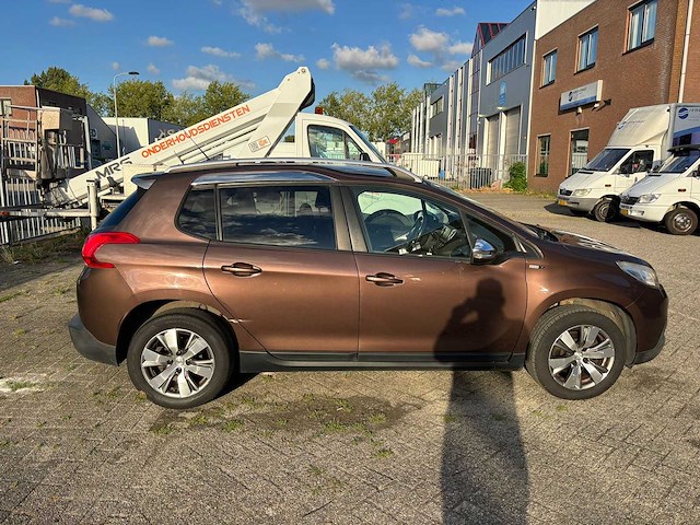Peugeot - 2015 - 2008 - 1.2 puretech style - personenauto - afbeelding 12 van  15