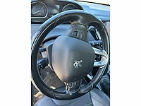 Peugeot - 2015 - 2008 - 1.2 vti all. pack pr - jhr-41-b - afbeelding 14 van  19