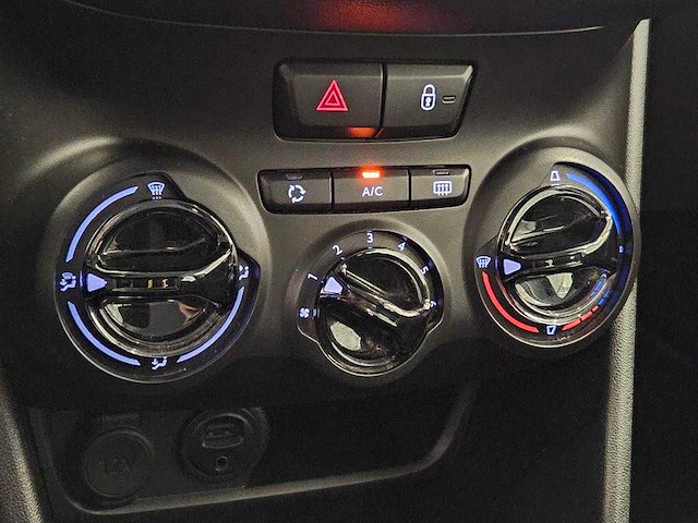 Peugeot - 2015 - 208 - 1.0 puretech like - personenauto - afbeelding 5 van  17