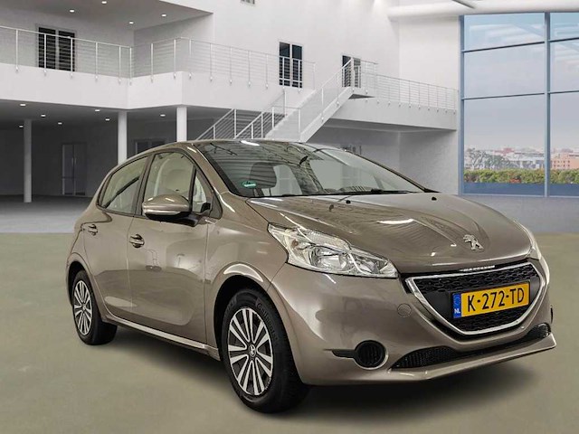 Peugeot - 2015 - 208 - 1.0 puretech like - personenauto - afbeelding 12 van  17