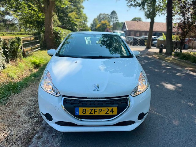 Peugeot - 2015 - 208 - 1.2 e-vti active - personenauto - 8-zfp-24 - afbeelding 11 van  13