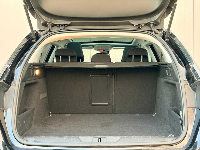 Peugeot - 2015 - 308 - 1.2 puretech allure - xn-415-n - afbeelding 11 van  19