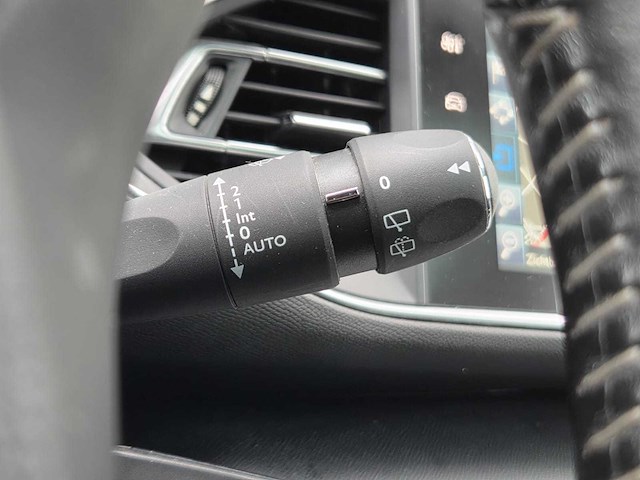 Peugeot - 2015 - 308 sw - 1.2 puret.blue l. ex - gz-097-k - afbeelding 9 van  26