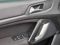 Peugeot - 2015 - 308 sw - 1.2 puret.blue l. ex - gz-097-k - afbeelding 9 van  21