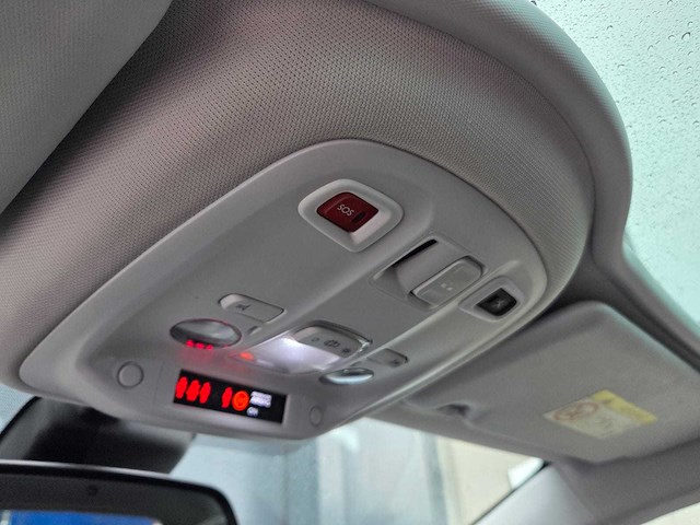 Peugeot - 2015 - 308 sw - 1.2 puret.blue l. ex - gz-097-k - afbeelding 14 van  27