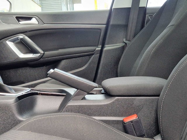 Peugeot - 2015 - 308 sw - 1.2 puret.blue l. ex - hf-330-l - afbeelding 16 van  28