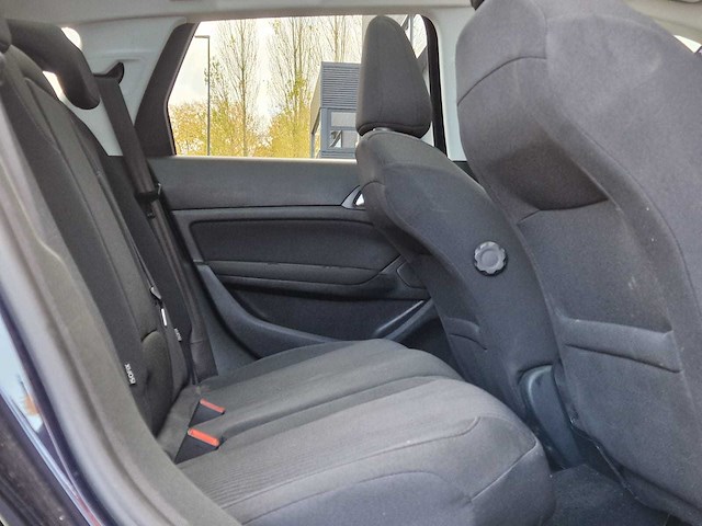 Peugeot - 2015 - 308 sw - 1.2 puret.blue l. ex - hf-330-l - afbeelding 17 van  28