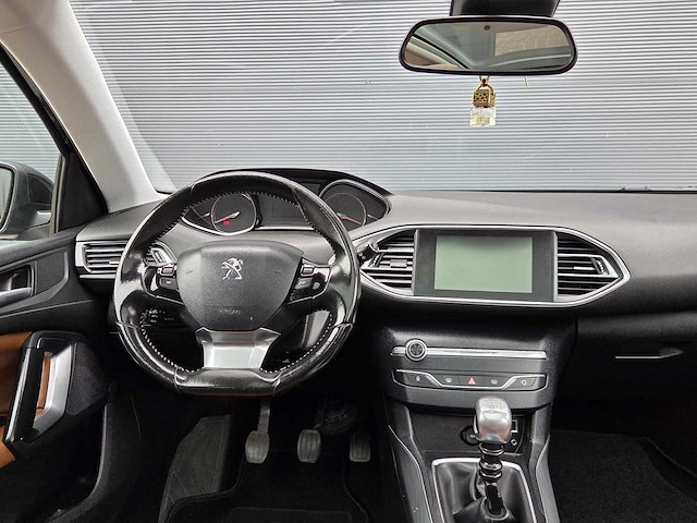 Peugeot - 2015 - 308 sw - 1.2 puret.blue l. pr - gj-594-v - personenauto - afbeelding 9 van  36