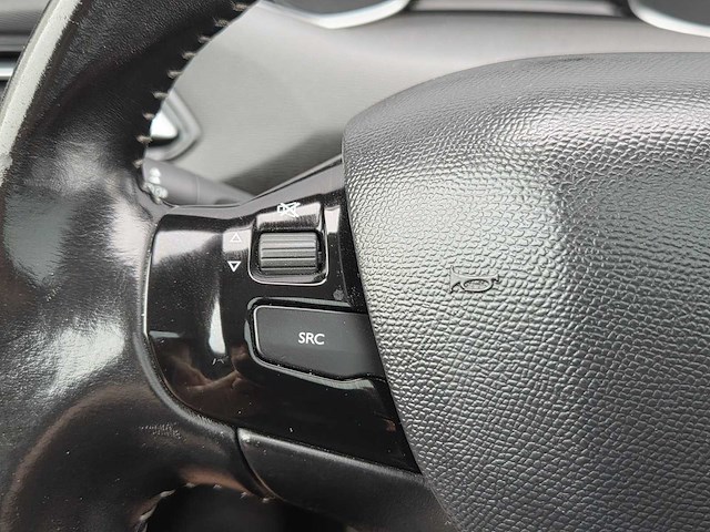 Peugeot - 2015 - 308 sw - 1.2 puret.blue l. pr - gj-594-v - personenauto - afbeelding 14 van  36