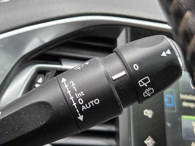 Peugeot - 2015 - 308 sw - 1.2 puret.blue l. pr - gj-594-v - personenauto - afbeelding 17 van  36