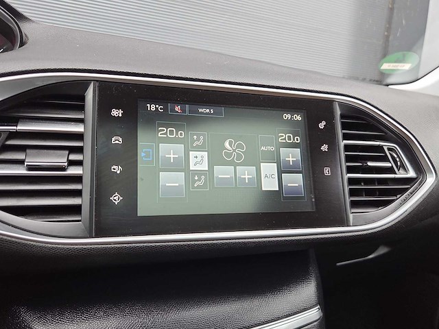 Peugeot - 2015 - 308 sw - 1.2 puret.blue l. pr - gj-594-v - personenauto - afbeelding 19 van  36