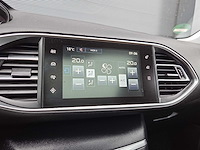 Peugeot - 2015 - 308 sw - 1.2 puret.blue l. pr - gj-594-v - personenauto - afbeelding 19 van  36
