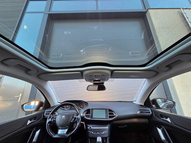 Peugeot - 2015 - 308 sw - 1.2 puret.blue l. pr - gp-282-p - afbeelding 17 van  28