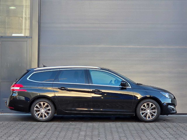 Peugeot - 2015 - 308 sw - 1.2 puret.blue l. pr - gp-282-p - afbeelding 28 van  28