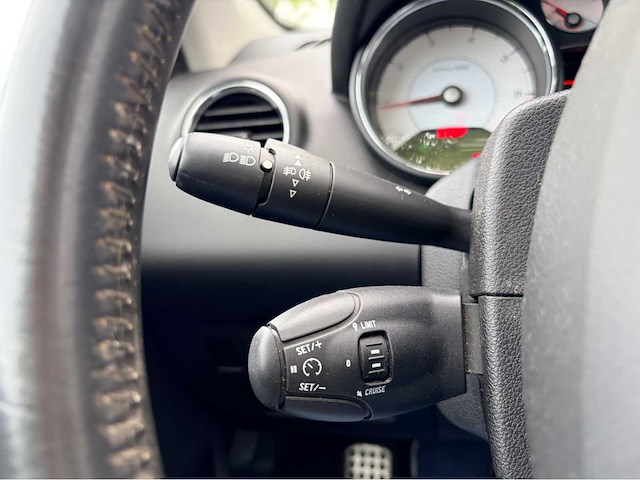 Peugeot - 2015 - 308cc 1.6 cabrio - hardtop - personenauto - afbeelding 5 van  11