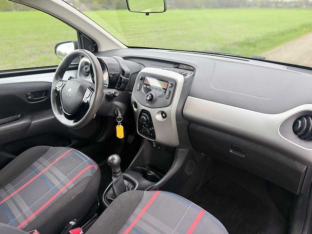 Peugeot - 2016 - 108 - 1.2 puretech active - x-202-gt - afbeelding 11 van  11