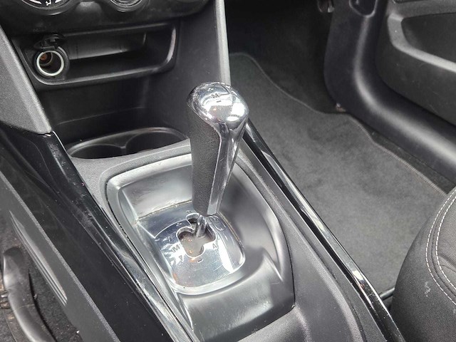 Peugeot - 2016 - 2008 - 1.2 puretech access - jb-544-b - afbeelding 14 van  26