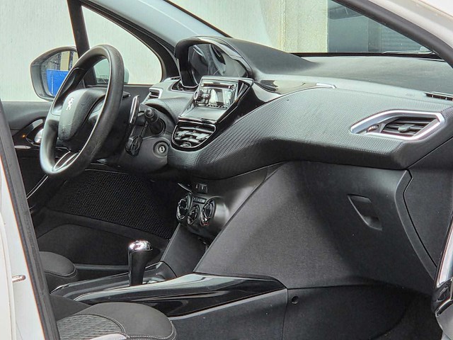 Peugeot - 2016 - 2008 - 1.2 puretech access - jb-544-b - afbeelding 11 van  18