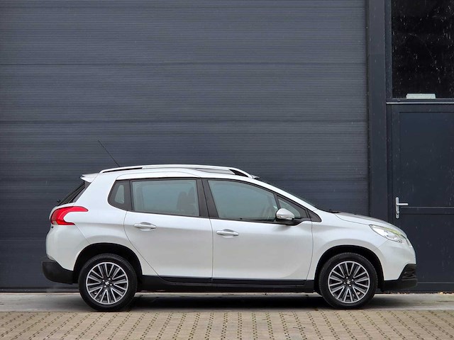 Peugeot - 2016 - 2008 - 1.2 puretech access - afbeelding 13 van  16