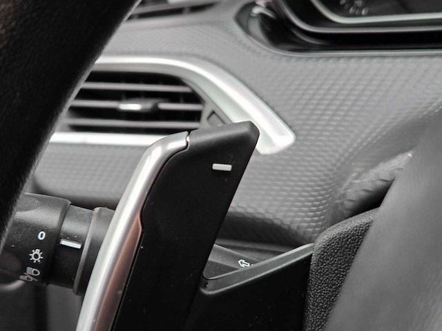 Peugeot - 2016 - 2008 - 1.2 puretech access - afbeelding 3 van  11