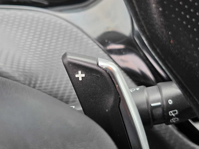 Peugeot - 2016 - 2008 - 1.2 puretech access - afbeelding 7 van  26