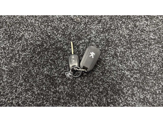 Peugeot - 2016 - 208 - 1.0 puretech access - personenauto - afbeelding 2 van  10