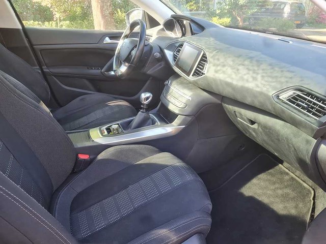 Peugeot - 2016 - 308 sw - 1.2 puret.blue l. pr - kx-931-v - afbeelding 9 van  18