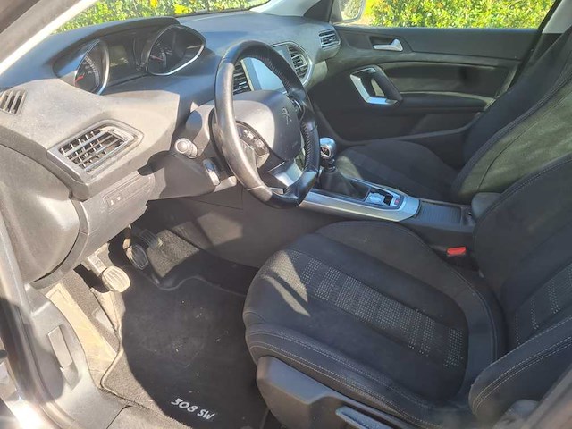Peugeot - 2016 - 308 sw - 1.2 puret.blue l. pr - kx-931-v - afbeelding 15 van  18