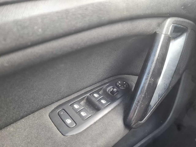 Peugeot - 2016 - 308 sw - 1.2 puret.blue l. pr - kx-931-v - afbeelding 3 van  16