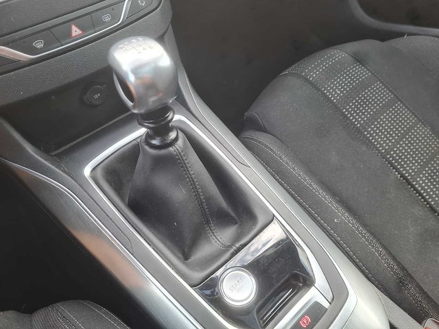 Peugeot - 2016 - 308 sw - 1.2 puret.blue l. pr - kx-931-v - afbeelding 1 van  14