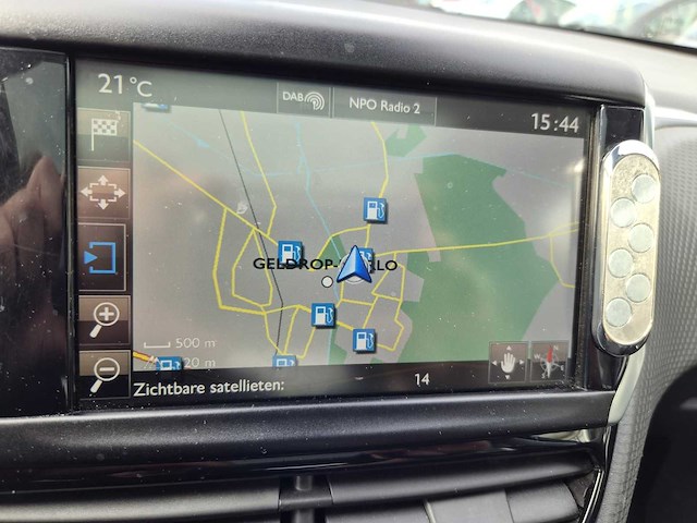 Peugeot - 2017 - 2008 - 1.2 puretech allure - nb-422-z - afbeelding 21 van  30