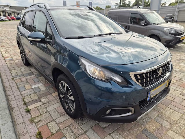 Peugeot - 2017 - 2008 - 1.2 puretech allure - nb-422-z - afbeelding 12 van  30