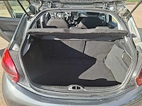 Peugeot - 2017 - 208 - 1.2 puretech active - personenauto - afbeelding 2 van  16
