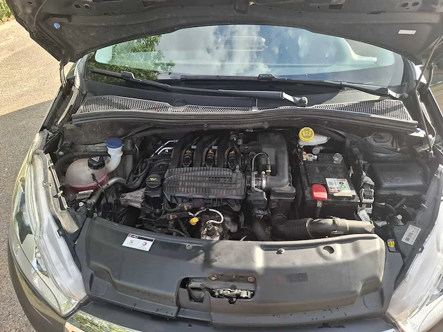 Peugeot - 2017 - 208 - 1.2 puretech active - personenauto - afbeelding 6 van  16