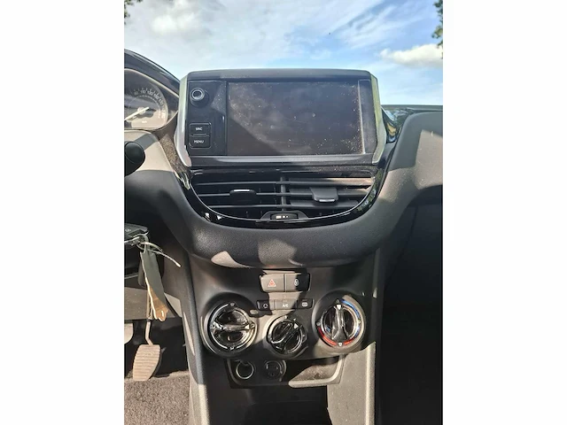 Peugeot - 2017 - 208 - 1.2 puretech active - personenauto - afbeelding 8 van  16