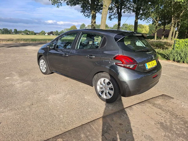 Peugeot - 2017 - 208 - 1.2 puretech active - personenauto - afbeelding 11 van  16