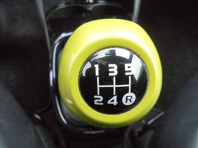 Peugeot - 2018 - 108 cabrio - 1.0 e-vti gt-line - personenauto - afbeelding 3 van  22