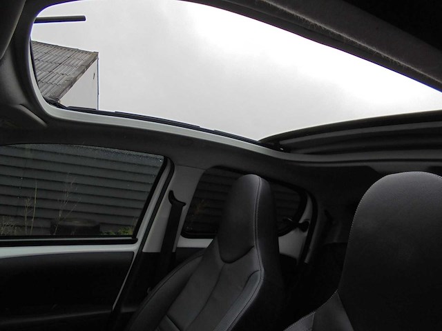 Peugeot - 2018 - 108 cabrio - 1.0 e-vti gt-line - personenauto - afbeelding 13 van  22