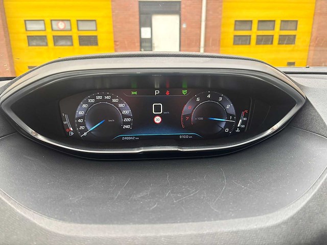 Peugeot - 2018 - 5008 - automaat - 1.2 pt bl. executive - personenauto - afbeelding 3 van  15