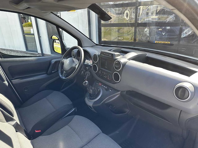 Peugeot - 2018 - partner - 120 1.6 bluehdi l1pp - personenauto - afbeelding 13 van  16