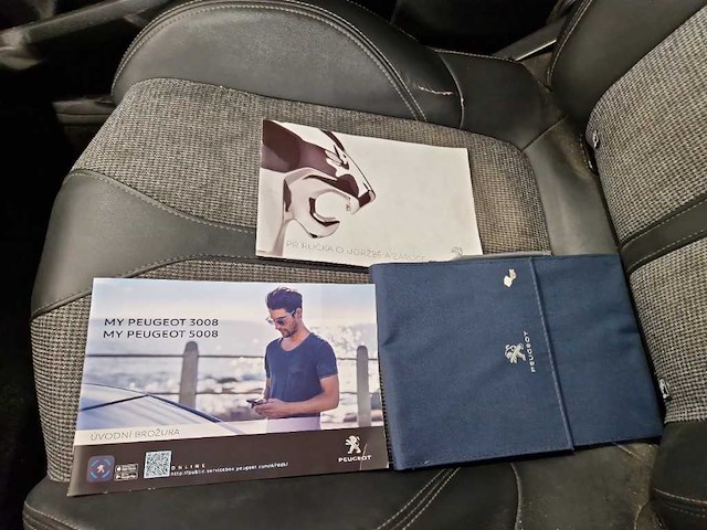 Peugeot - 2020 - 3008 - 1.2 pt crossway - personenauto - afbeelding 9 van  18
