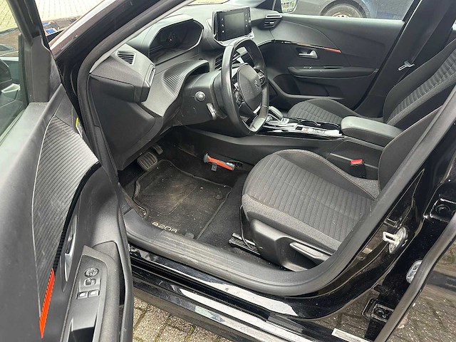 Peugeot - 2020 - e-208 - ev active 50 kwh - automaat - personenauto - afbeelding 17 van  17