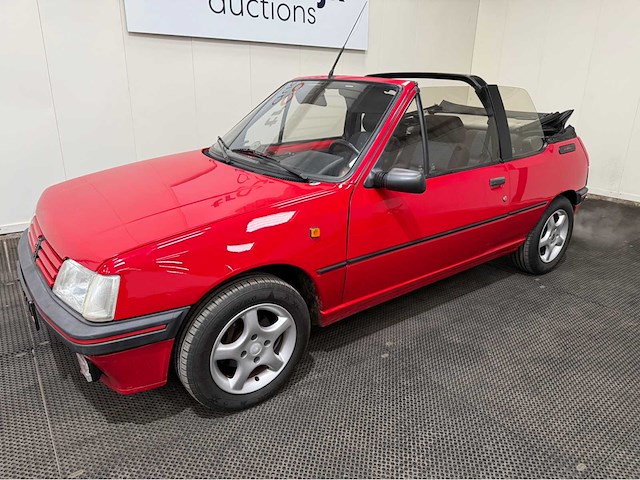 Peugeot - 205 - 1.4 - cabriolet - personenauto - 1995 - afbeelding 1 van  11