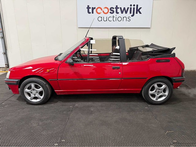 Peugeot - 205 - 1.4 - cabriolet - personenauto - 1995 - afbeelding 9 van  11